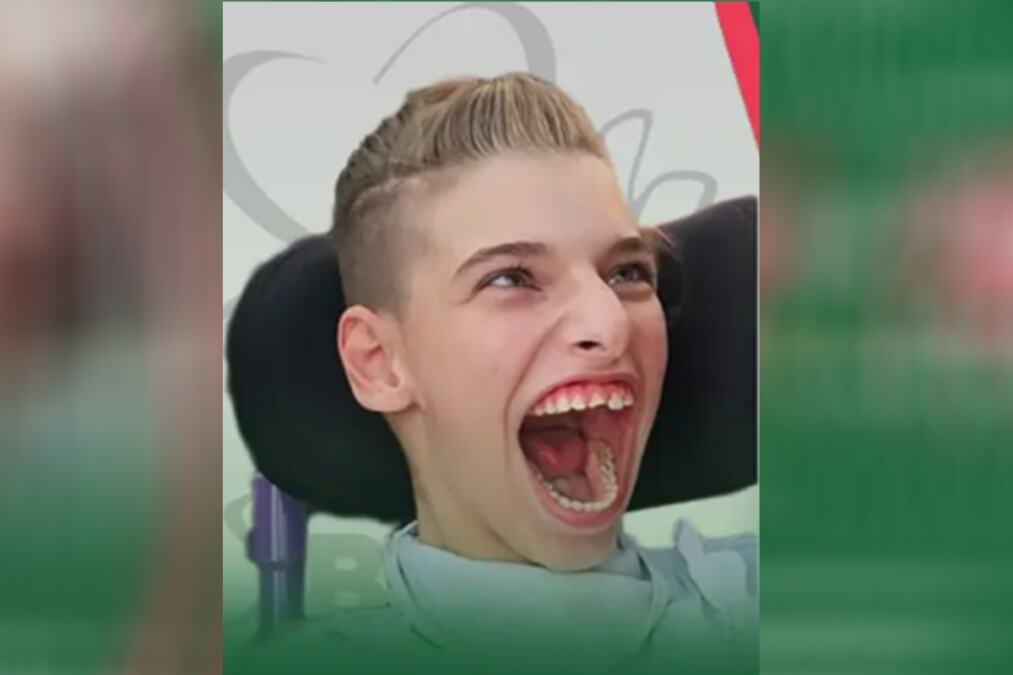 "MOLIMO VAS POMOZITE NAŠOJ DRUGARICI" Sloboda (16) boluje od cerebralne paralize i hitno su potrebna sredstva za lečenje
