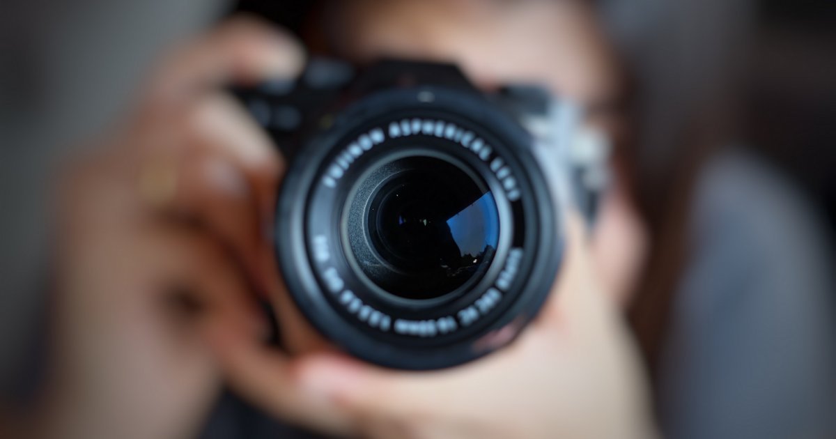 Promocija filma o našim poznatim fotoreporterima: Susret generacija iza objektiva koje su zabeležile istoriju