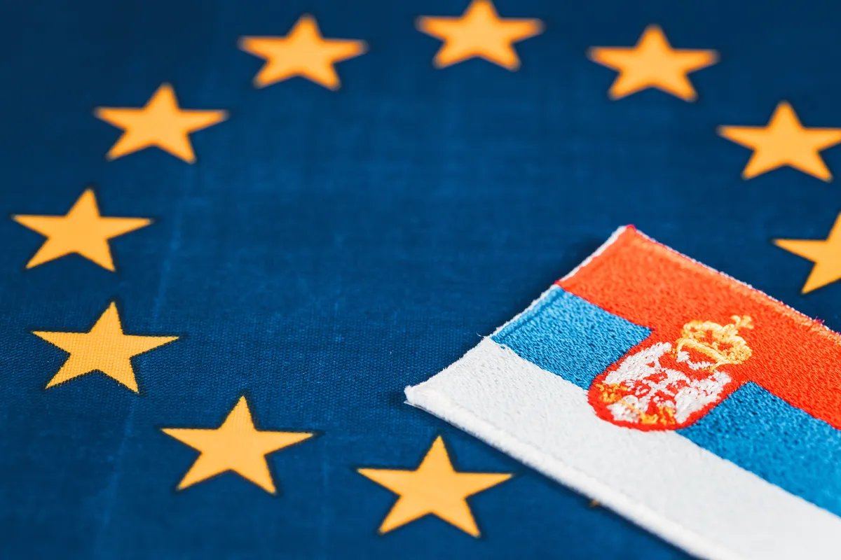 Public opinion in Serbia split over EU membership