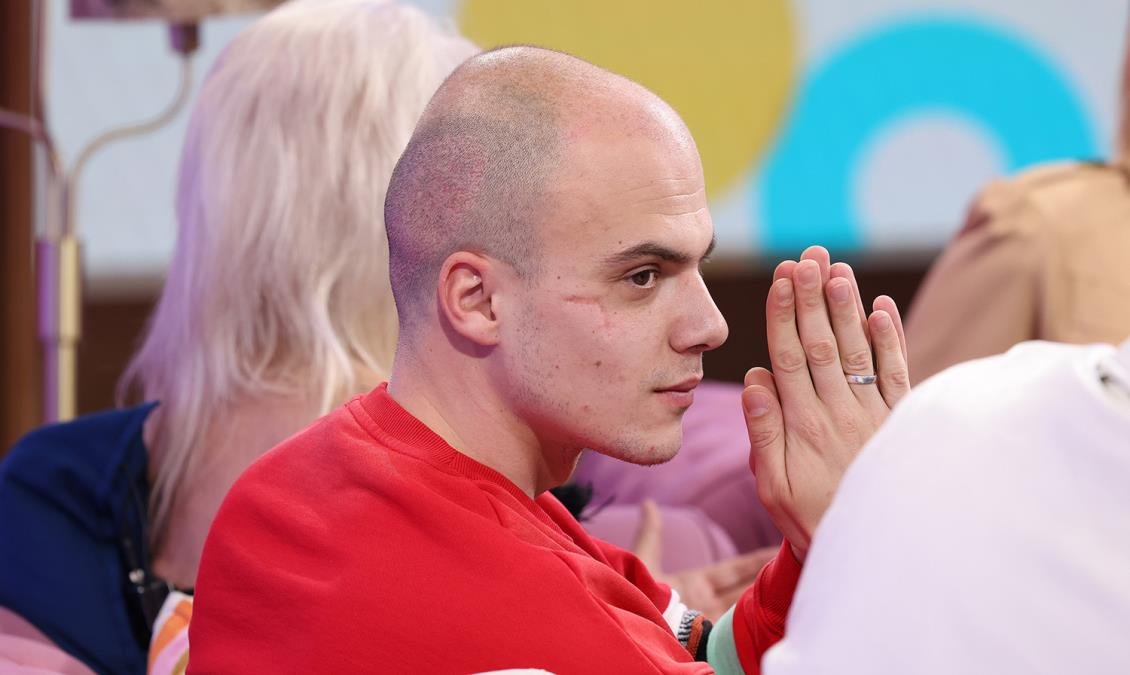 Miodrag Dragičević ovako slavi Svetog Marka nakon razvoda: Glumac pokazao skromnu slavsku trpezu, na stolu simboli hrišćanstva (FOTO)