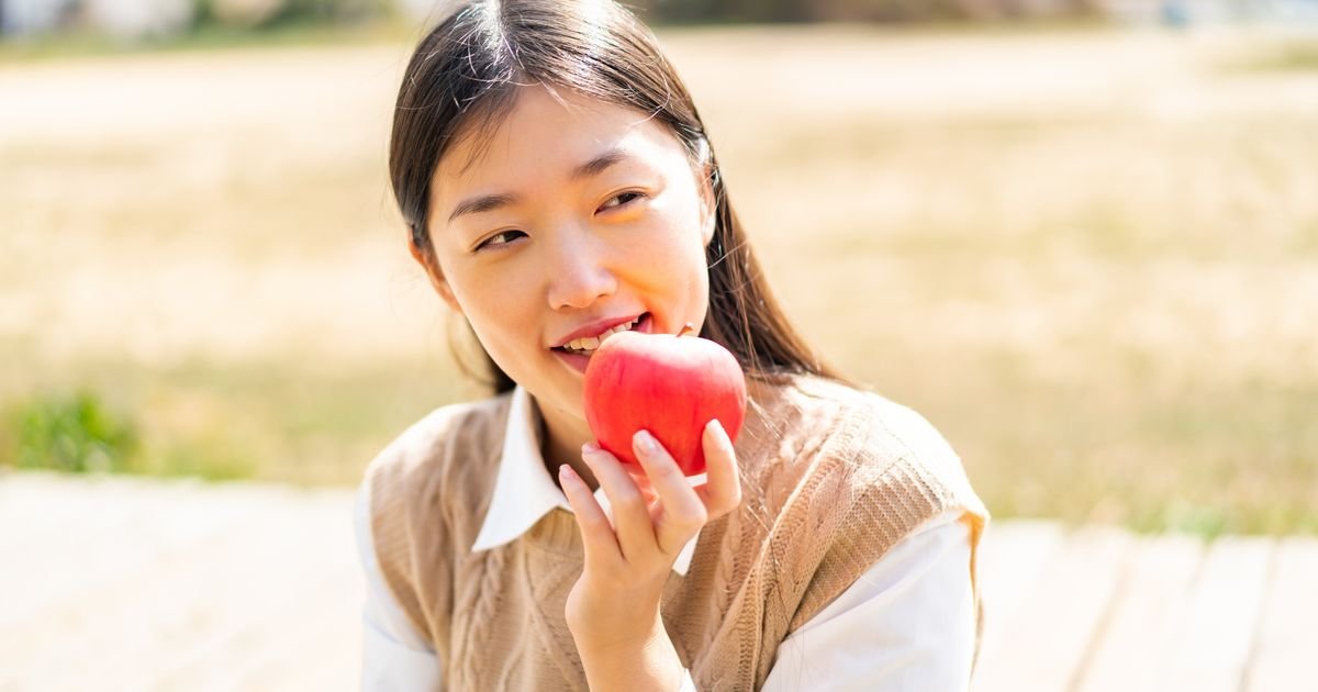 Nutricionistkinja iz Japana otkrila šta jede za jak imunitet: Uvek ima ovih 5 vrsta voća kod kuće