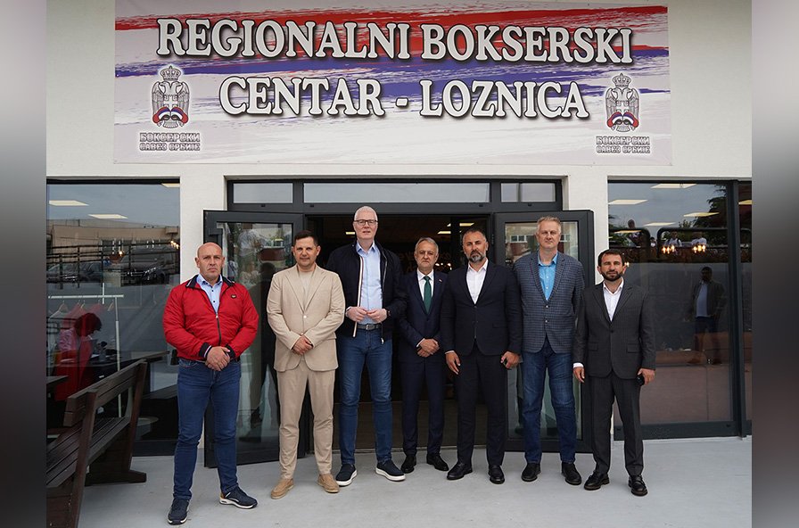 Ministar Gajić i predsednik OKS Tomašević posetili međunarodni boks kamp u Loznici