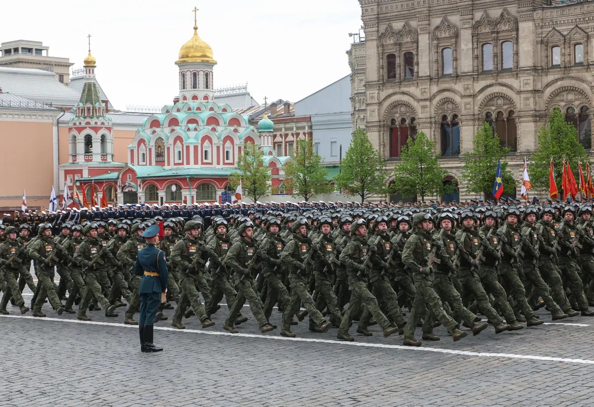 Putin na vojnoj paradi u Moskvi: Pobeda će uvek biti naša