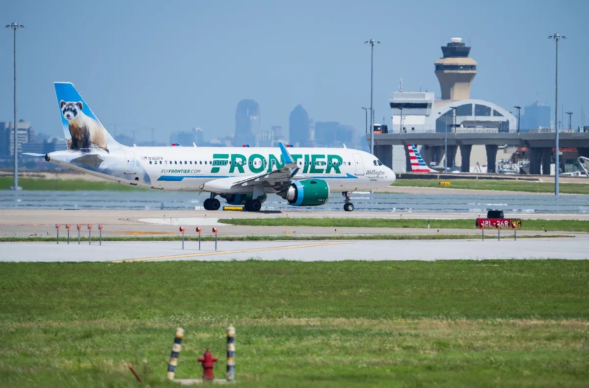 Avion usmrtio pešaka na pisti u Denveru