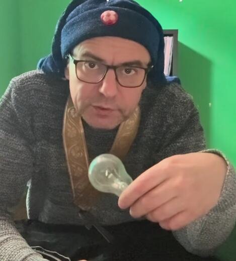 PUKLI K'O BAS! Blokaderi "ispumpali" sve što su imali, pa se okrenuli magiji i prizivaju Milana Tarota da im pomogne!  (VIDEO)