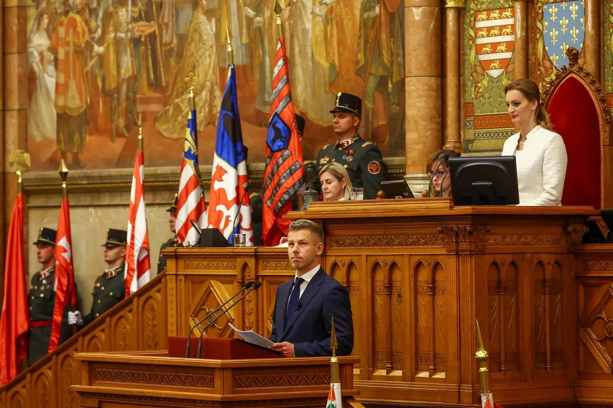 (VIDEO) Zvanični kraj 16-godišnje Orbanove vladavine: Peter Mađar položio zakletvu