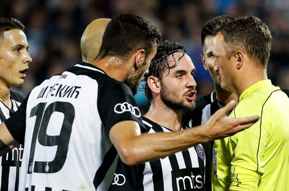 Drakonska kazna za osvajača tri trofeja sa Partizanom - hteo da se obračuna sa sudijom!