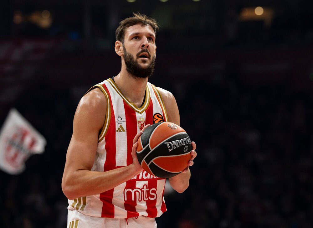 Moćan dabl-dabl Uroša Plavšića! (Foto)