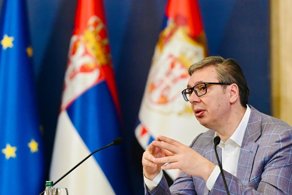 "USKORO ĆE BITI IZBORI! OČEKUJEM UBEDLJIVU POBEDU" Vučić se obratio javnosti: Mi se borimo da pobedi Srbija! Donosi se odluka - BUDUĆNOST ILI PROŠLOST (VIDEO)