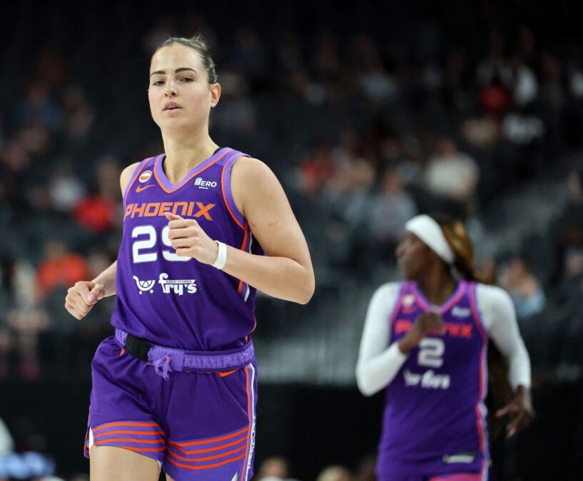 DEBI IZ SNOVA - CELA AMERIKA PRIČA O JOVANI! Srpkinja zablistala u WNBA: Uništila šampionke usred Vegasa, Tom Brejdi gledao u čudu! (VIDEO)