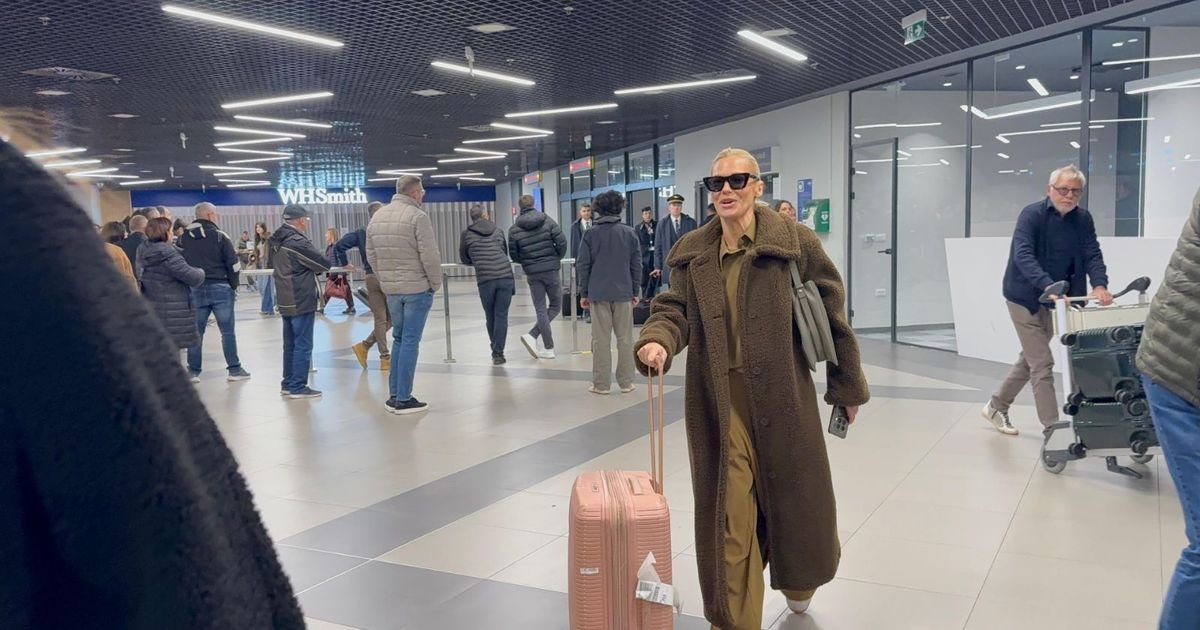 “Pitanje je da li ćemo poleteti”: Nataša se sa sestrama oglasila sa aerodroma: “Imaćemo vrlo turbulentan let”