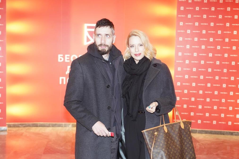 "I da nije glumac, značilo bi mi šta Ivan misli" Milica Zarić o rođenom bratu, ali nije jedina koja je sledila izbor zanimanja najbližeg rođaka