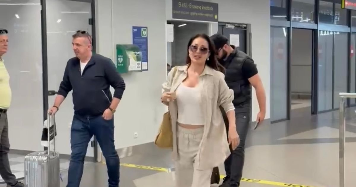 Ceca sletela u Beograd, dočekali je fanovi: Ne skida osmeh, a na ruci komad od 5.000 evra