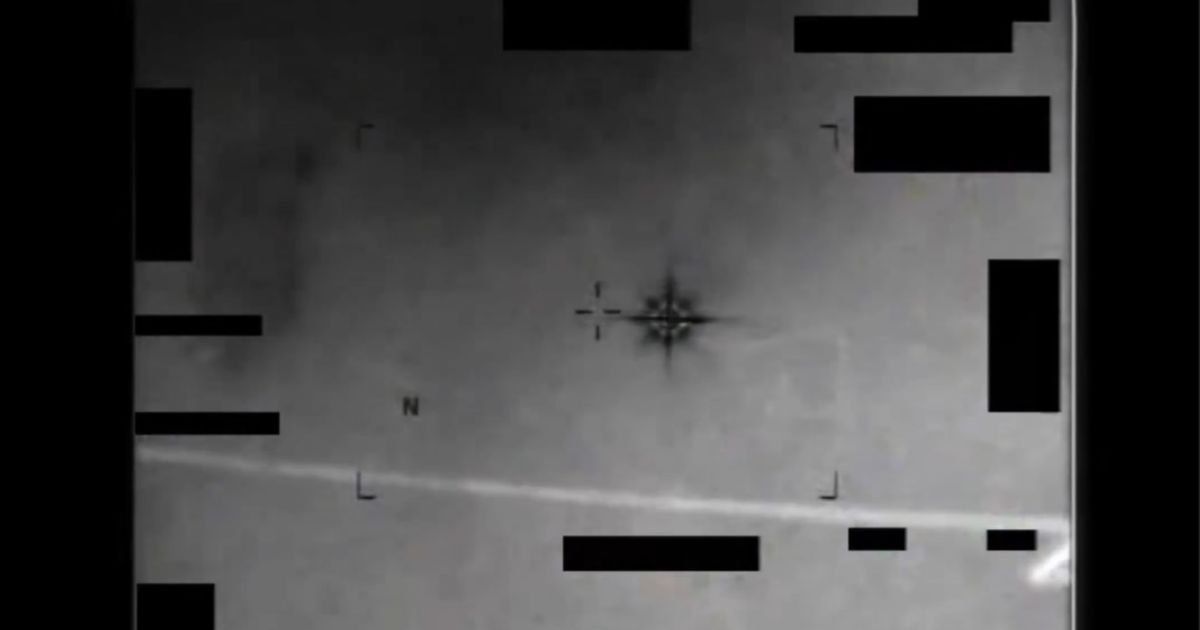 ŠTA JE OVO? Društvenim mrežama se širi snimak koji je objavio Pentagon: Kakva je ovo osmokraka zvezda na nebu?