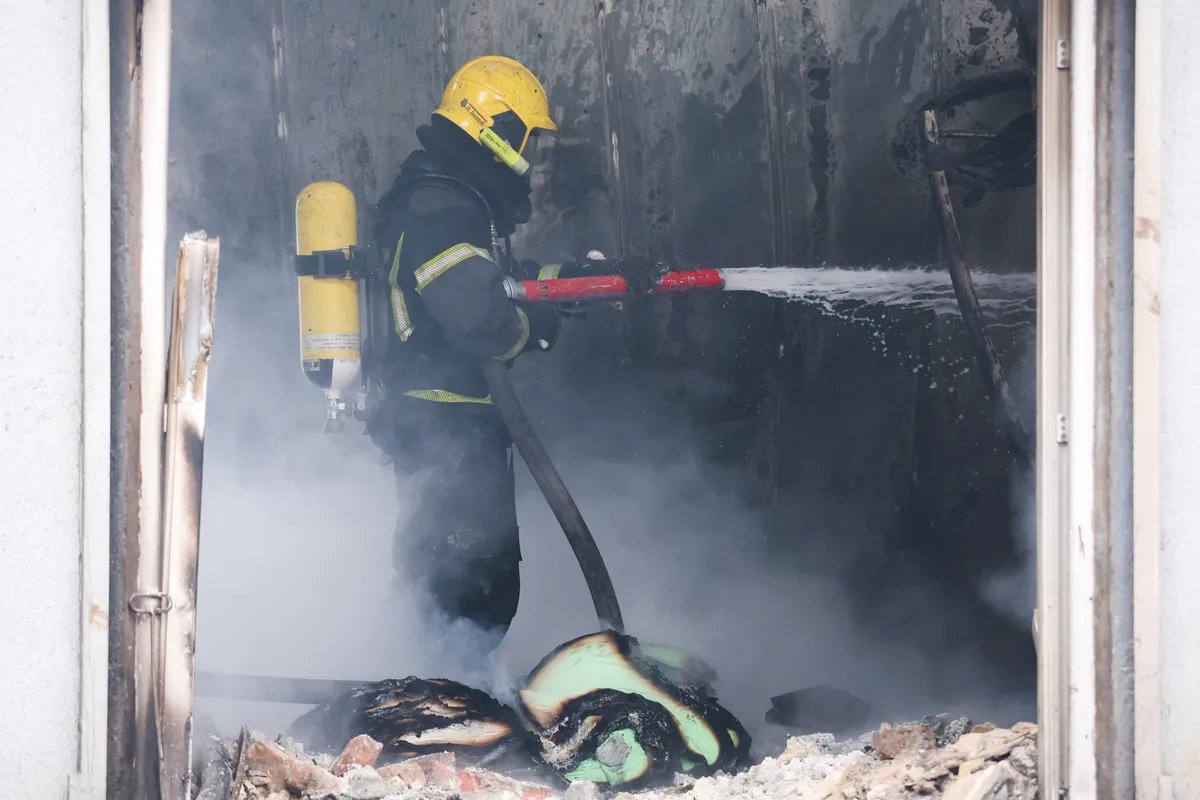 Izbio požar na deponija smeća: Crni dim se širi Jagodinom