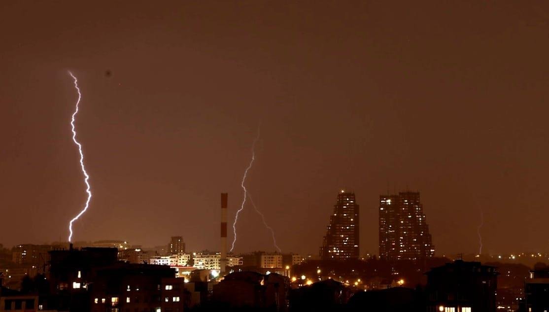 U SRBIJU STIŽE PRVA SUPERĆELIJSKA OLUJA? Dramatične prognoze meteorologa: Već sledeće nedelje nevreme s grmljavinom, GRADOM I OLUJNIM VETROM! Ovaj dan ključan