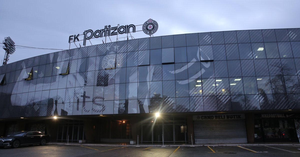 Partizan ponizio Ajaks pred svojim navijačima, crno-beli osam puta tresli mrežu, Bogunović dao het-trik!