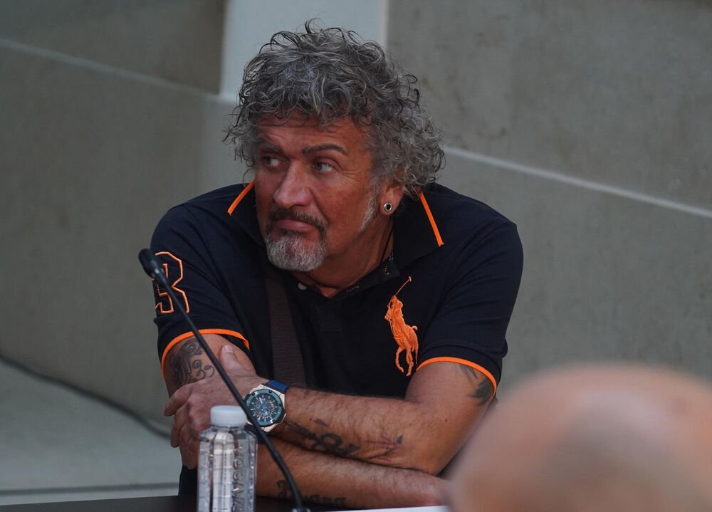 MACA MARINKOVIĆ SE IZ BATAJNICE PRESELIO U HRVATSKU! Postao Hadžija, pa se sa 20 godina mlađom SKUĆIO TIK PORED...
