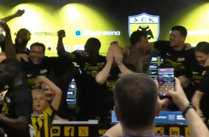 FUDBALERI UPALI NA KONFERENCIJU SRPSKOG TRENERA! Nastale su haotične scene o kojima bruji Evropa