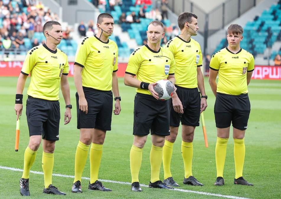 ZVEZDAŠI NEĆE BITI ZADOVOLJNI! FSS odredio sudiju za finale Kupa! Ove sezone je već sudio meč Vojvodina - Zvezda, a ta utakmica je bolna za mnoge!