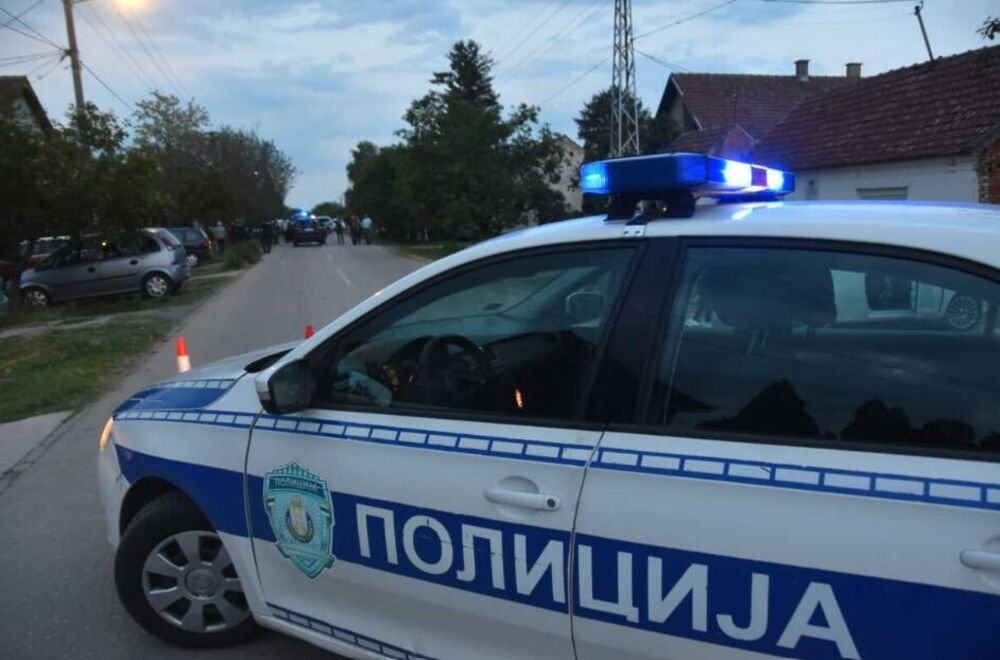 "SVAKO VEČE DOLAZE ISPRED KUĆE, NA BABU SU KRENULI AUTOM" Vršnjačko nasilje u Obrenovcu prenelo se na CELU PORODICU