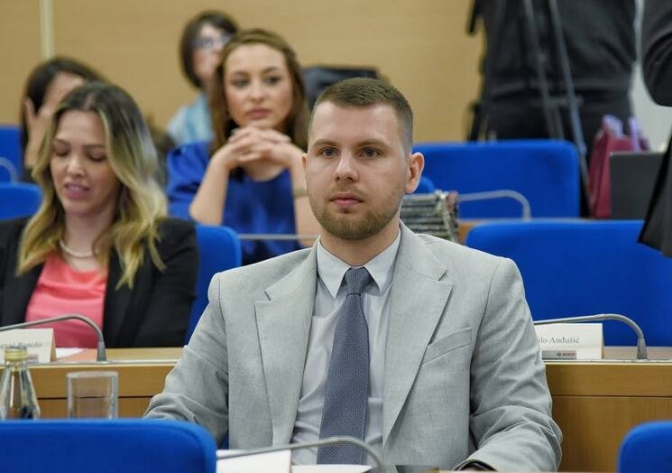 MAŠKOVIĆ KANDIDAT ZA POTPREDSEDNIKA PARLAMENTA PODGORICE: Danas podnose inicijativu i za smenu Jelene Borovinić Bojović