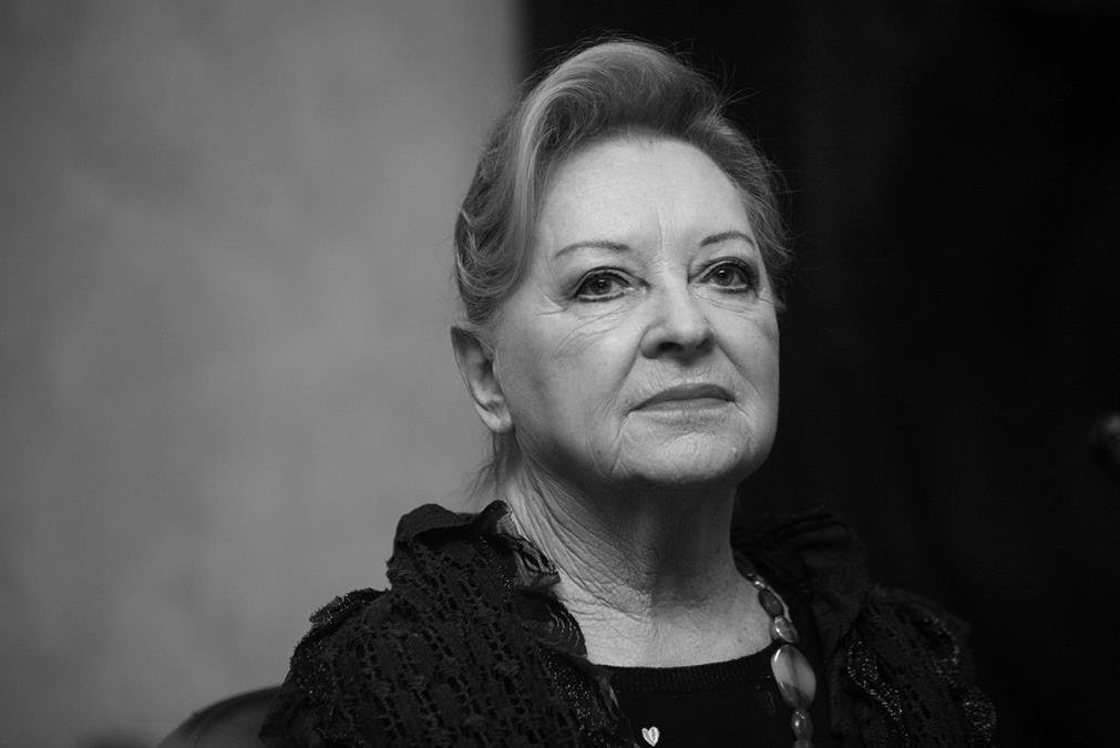 "NIJE MOGLA DA HODA, UMRLA JE OD TUGE ZA NJIM" Gabi Novak poslednje dane provela u domu, prijateljica progovorila