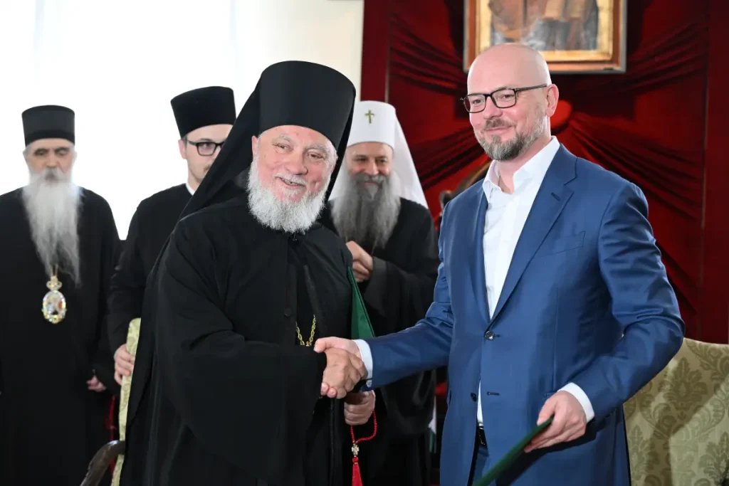 Kompanija NIS poklanja SPC zemljište manastira Vojlovica u Pančevu