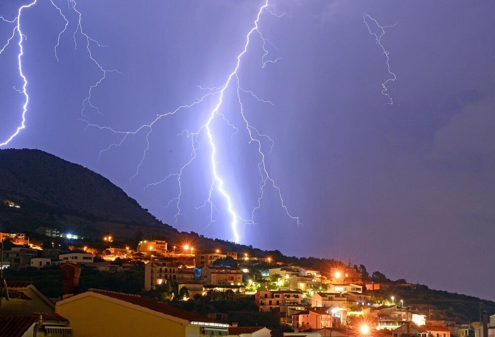 MOGUĆE ČAK U POPLAVE! Popaljeni alarmi u Hrvatskoj: Stiže veliko nevreme!