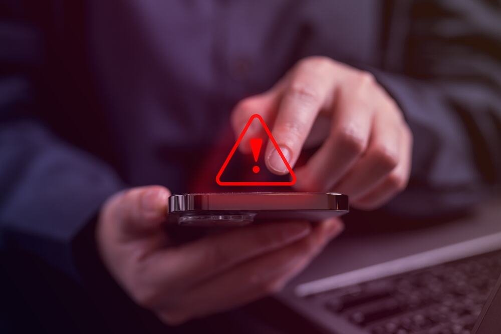 Ako dobijete ovu poruku na Whatsapp-u ne otvarajte je, jedan pogrešan klik i ostajate bez svega: MUP izdao upozorenje