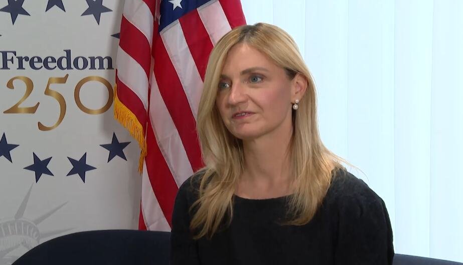 "SRBI SU SJAJNI DOMAĆINI, ZADOVOLJSTVO MI JE DA SAM OVDE!" Ekskluzivan intervju Sare Rodžers za Kurir: Pomenula saradnju naše dve zemlje i značaj EXPO 2027