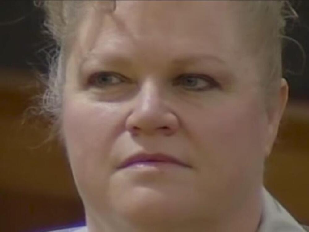 UBACILA ŽIVOG MUŽA U BURE SA KISELINOM I ZATVORILA GA! Ćerka Kristina na suđenju joj izgovorila najbrutalnije reči