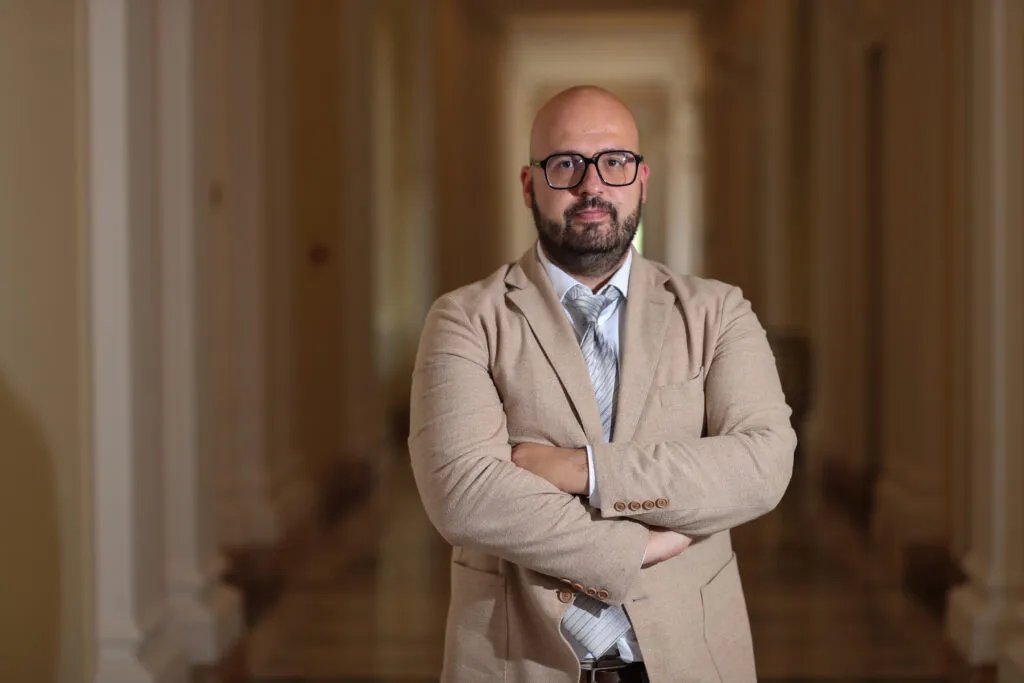 SRCE: Sednice o poverenju Vladi verovatno neće biti do kraja maja, to znači da nema ni izbora u julu