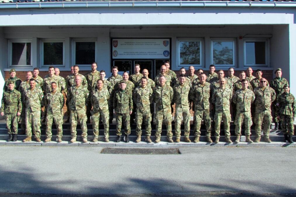Centar ABHO Vojske Srbije nastavlja međunarodnu saradnju: Mađarski vojnici usavršavali procedure zaštite u kontaminiranom okruženju