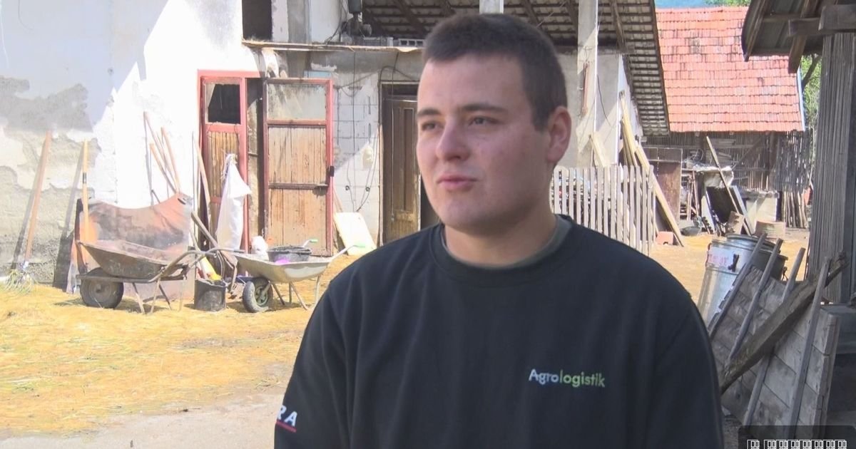 Veljko (21) je retka pojava kao sneg u maju! Dok njegovi vršnjaci ODAVDE beže, on ima druge planove