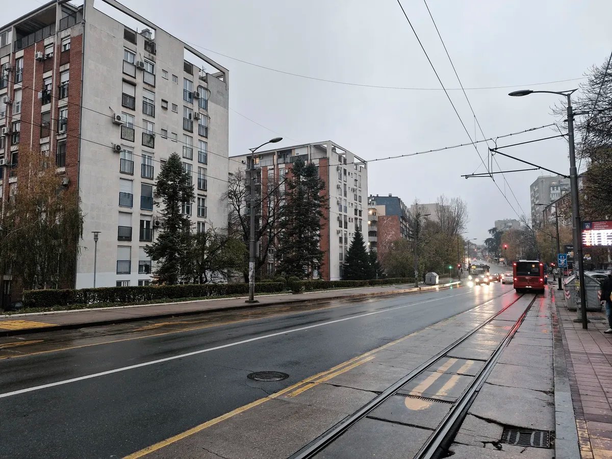 Promenljivo prolećno vreme: Nestabilno sa lokalnim pljuskovima i grmljavinom, ponegde i grad