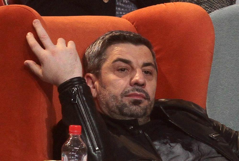 TUGA U DOMU JOVANA PERIŠIĆA: Pevaču umrla majka, odmah se uputio u Bosnu