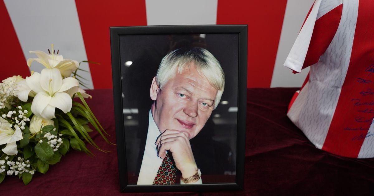 Komemoracija Vladimiru Cvetkoviću, Zvezda se oprašta od legende