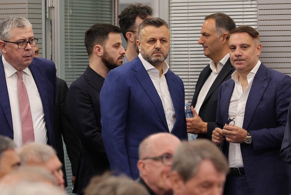 Željko Drčelić na komemoraciji - "trening centar Vladimir Cvetković!" (Foto)