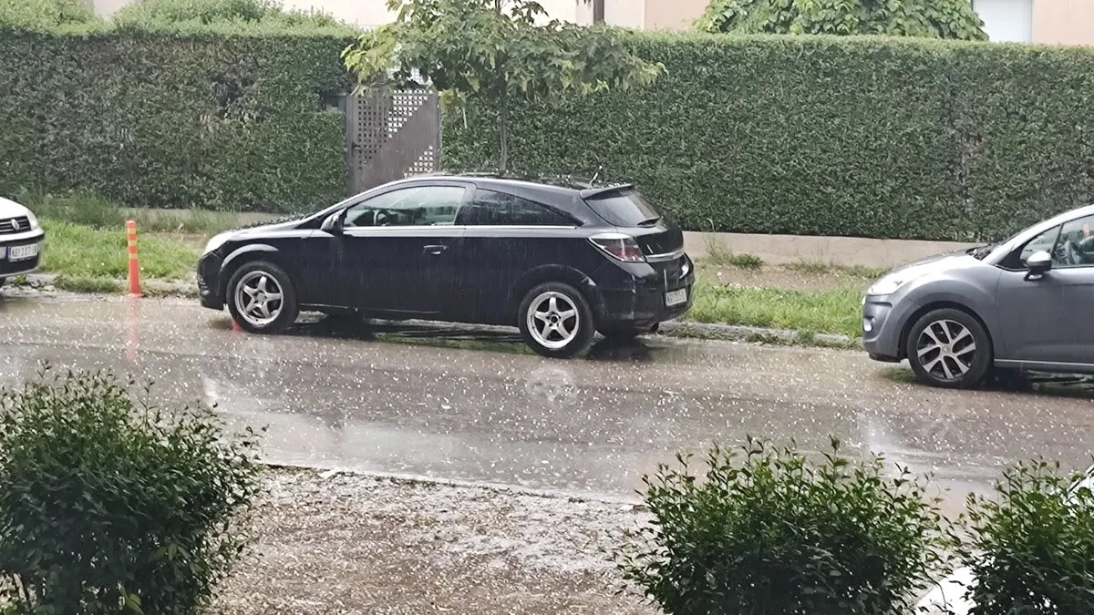 Nevreme u Kragujevcu, padao grad veličine trešnje