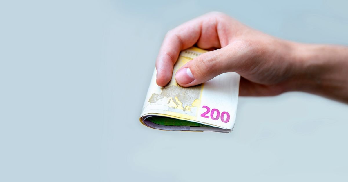 Da li će Mađarska uspeti da do 2030. uvede evro: Stručnjaci sumnjaju, građani podeljeni