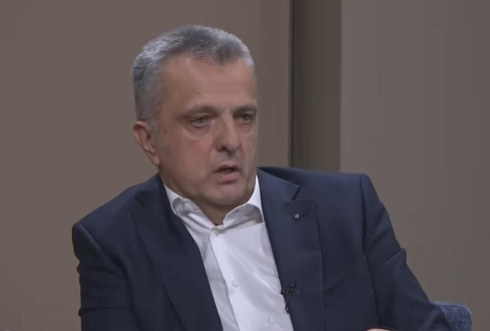 OPSESIJA ŽELJKA IVANOVIĆA VUČIĆEM TRAJE GODINAMA: Problem su mu samo srpski investitori koji nisu antisrpski nastrojeni, a za Đilasa i Šolaka - ni reči!