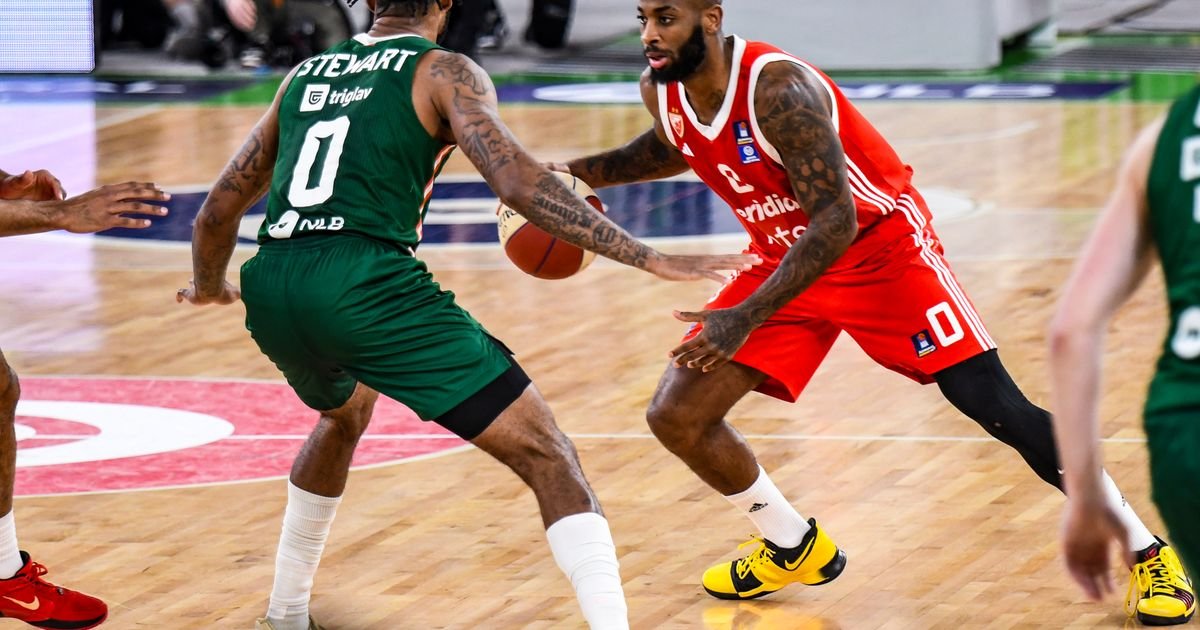 Cedevita Olimpija - Zvezda:  Crveno-beli u Stožicama imaju "meč loptu" za polufinale ABA lige