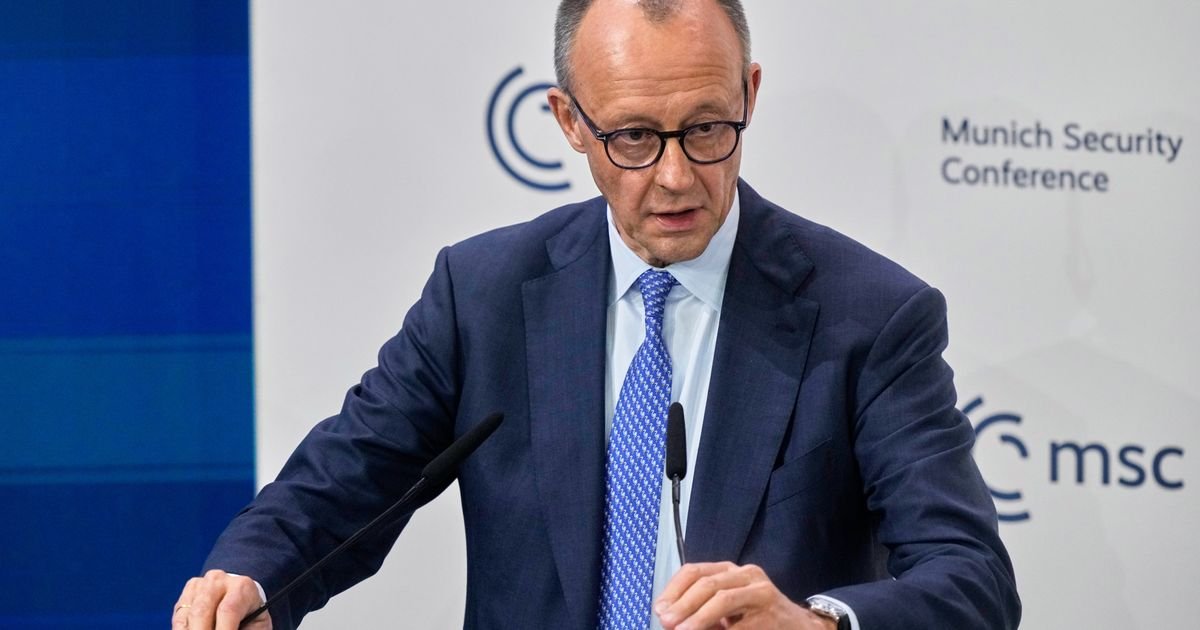 Merc izviždan dok je pred sindikatima branio ekonomske reforme