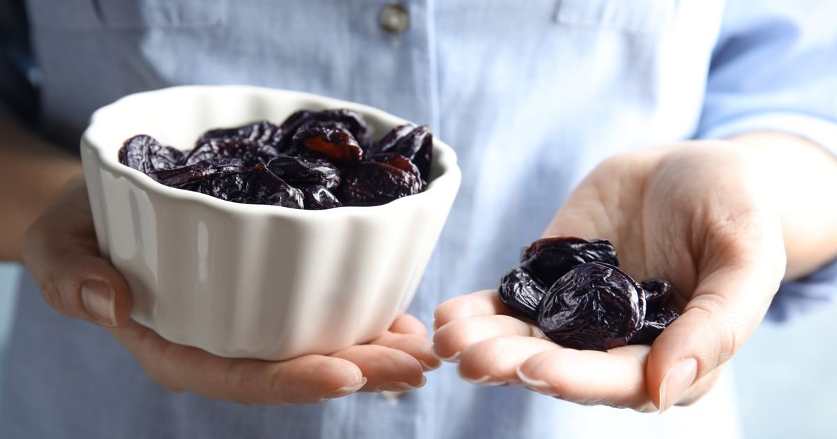 Samo tri suve šljive pre doručka mogu da snize pritisak i pokrenu varenje već za sat vremena