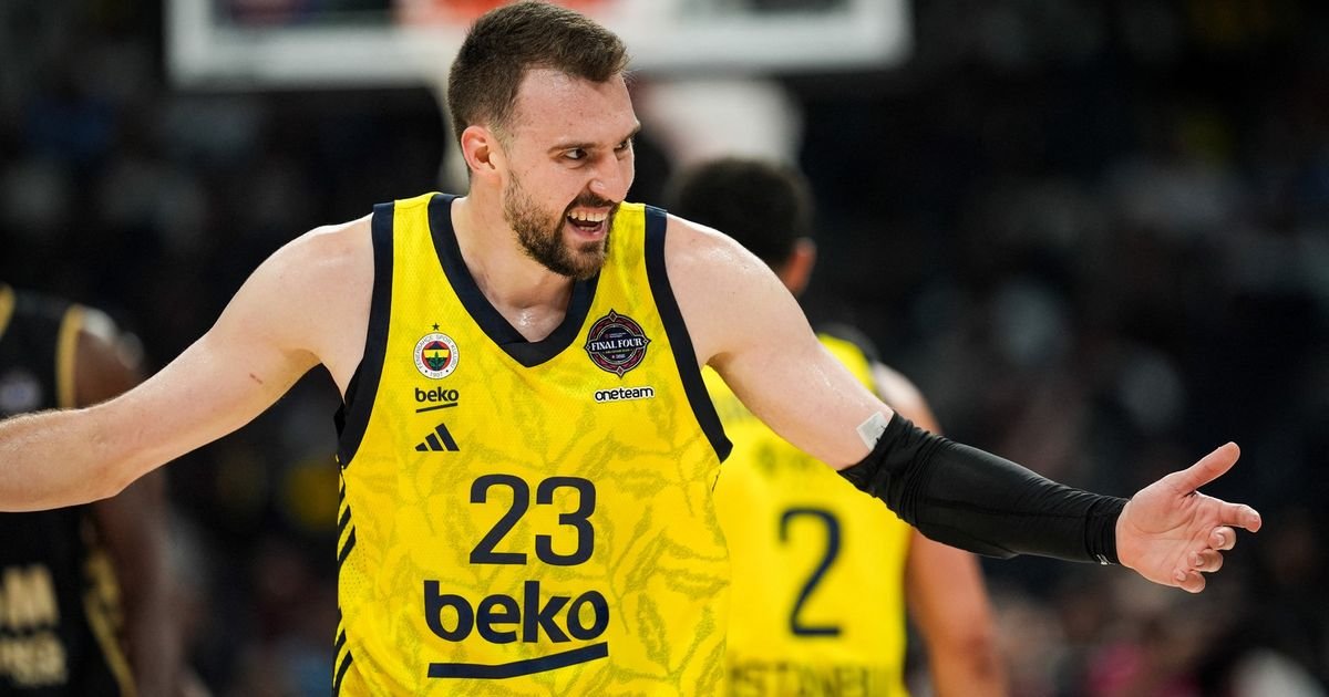 Gudurić emotivno ispratio bivšeg košarkaša Partizana u penziju: "Hvala za svaku čašu vina, kaficu, kiselu..."