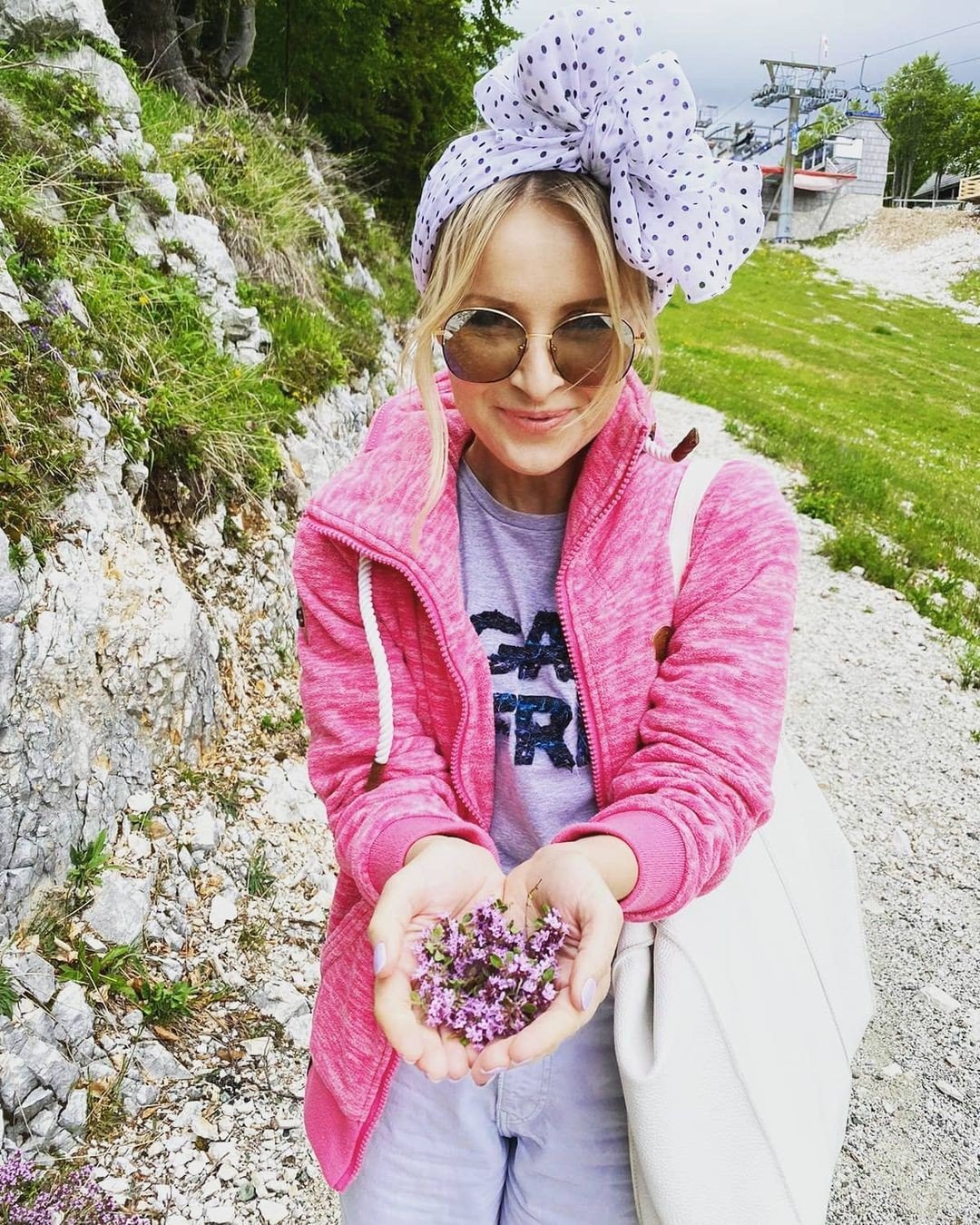 Pevačica patila zbog kraja sa kolegom, pa od novog dečka dobila na poklon kuću od 1.269 kvadrata: Sve ovo ima