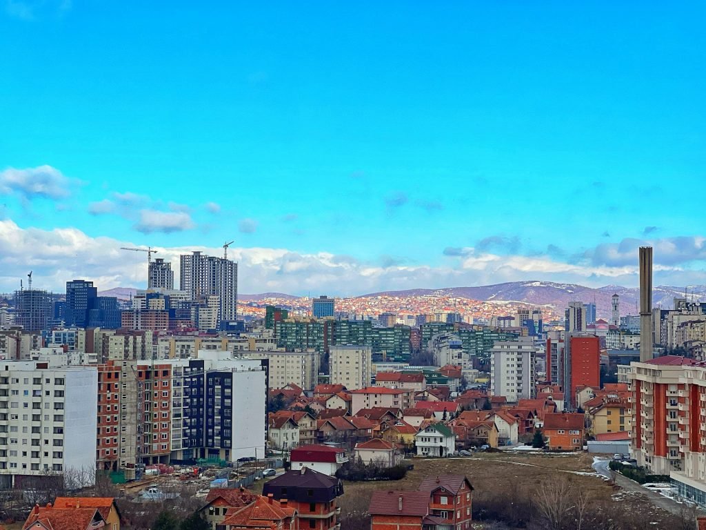 Priština: Istekao rok za predaju lista kandidata za poslanike, peti izborni proces na KiM u poslednjih 16 meseci