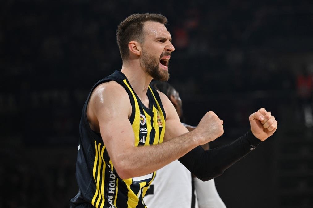 MARKO GUDURIĆ UPUTIO DIRLJIVU PORUKU BIVŠEM ASU PARTIZANA: Brate moj, hvala ti za svaku čašu vina, kaficu i kiselu! Postao sam bolji čovek uz tebe!