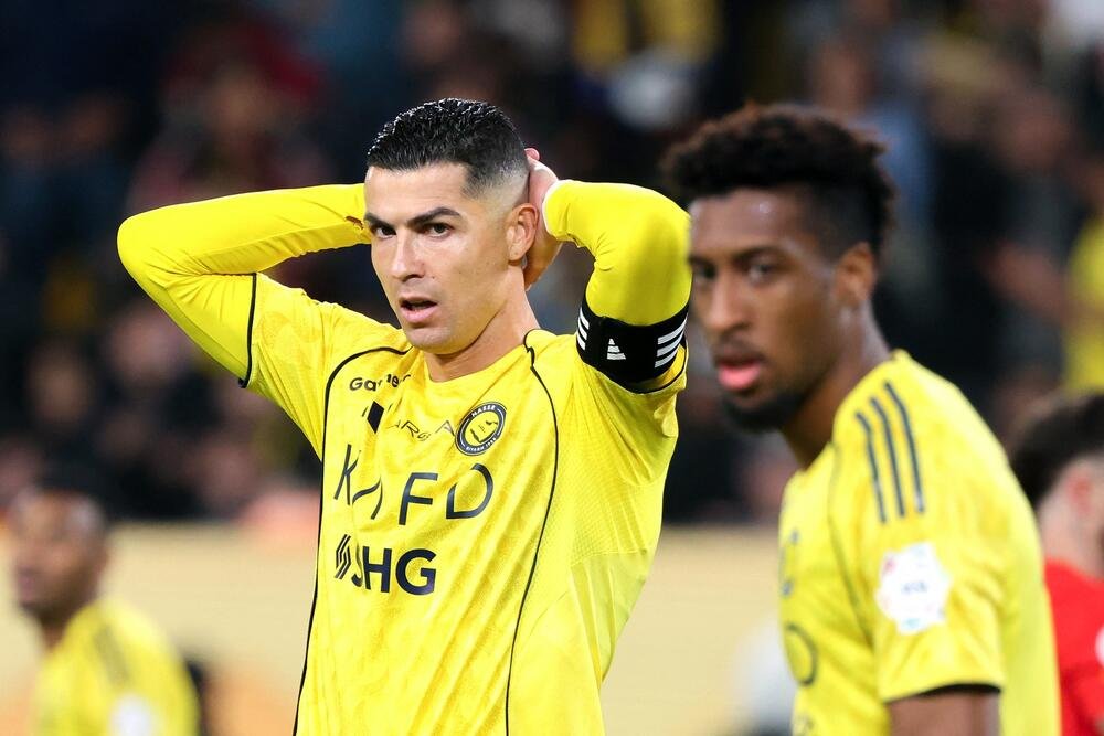 Al Hilal u nadoknadi sprečio šampionsko slavlje Al Nasra: Ronaldo u neverici, šeici u VIP loži se tukli motkama